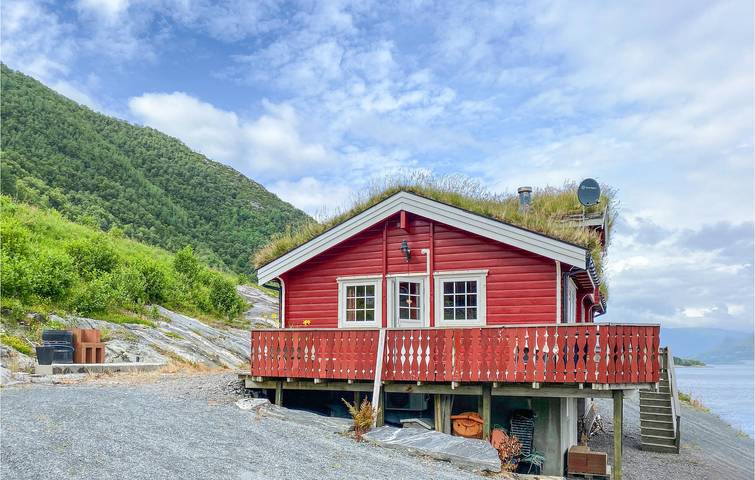 Ferienhaus für 6 Personen, mit Garten und Terrasse in Selje