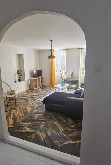 Gîte pour 8 personnes, avec vue et terrasse à Le Lauzet-Ubaye