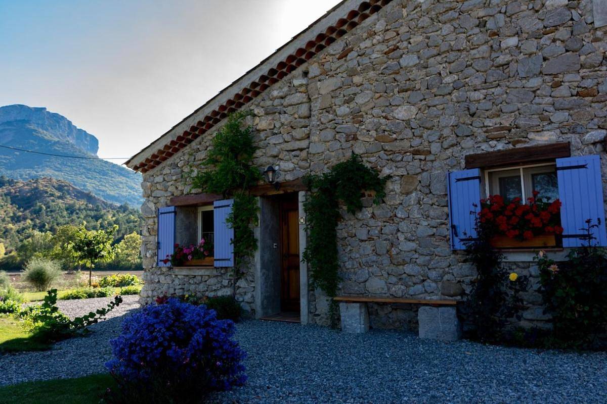 Two-Bedroom House in Savournon, Région de Gap