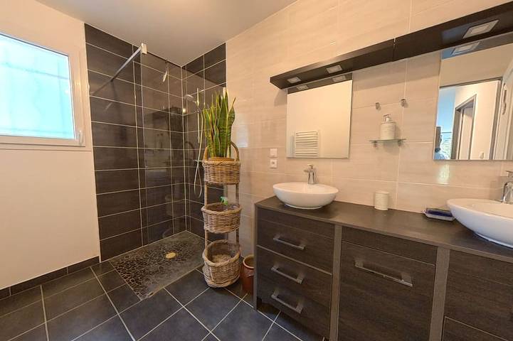 Location de vacances pour 7 personnes, avec terrasse et jardin à Payrac - 4