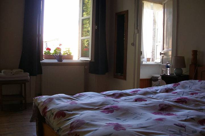 Location de vacances pour 8 personnes, avec jardin et terrasse, animaux acceptés à Vindefontaine - 3