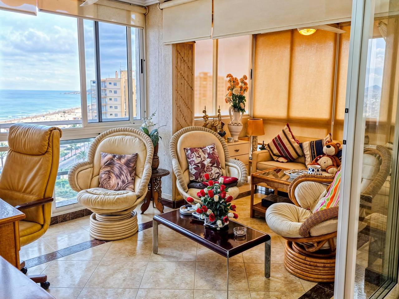 Apartamento vacacional entero, Apartamento Náutico 1ª Línea de Playa in El Barrio, San Juan Playa (Alicante)