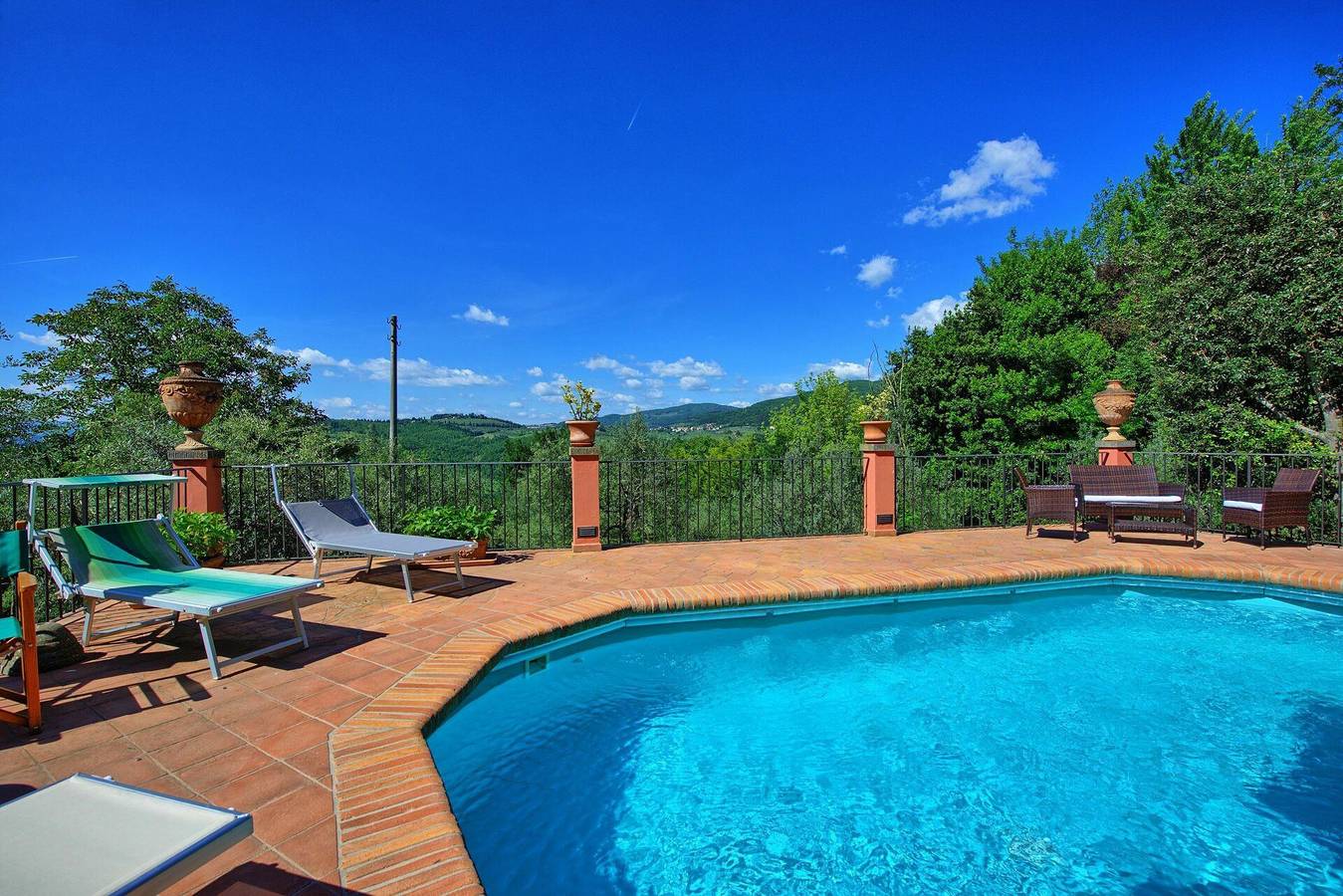 Villa für 6 Personen mit Balkon in Donnini, Reggello