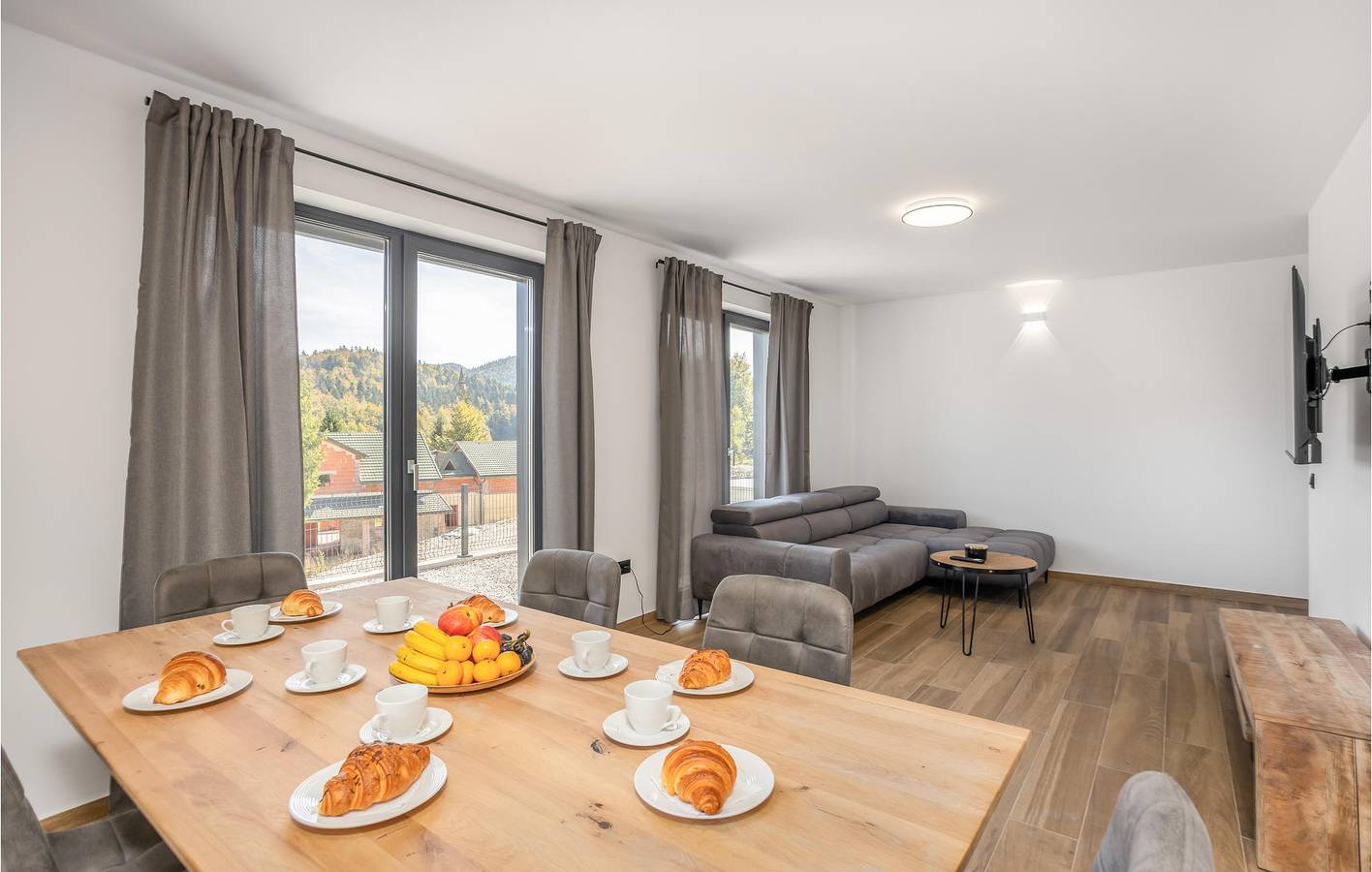 Stilvolle 1-Zimmer-Wohnung mit Sauna, Terrasse und malerischer Aussicht in Delnice, Primorje-Gorski Kotar