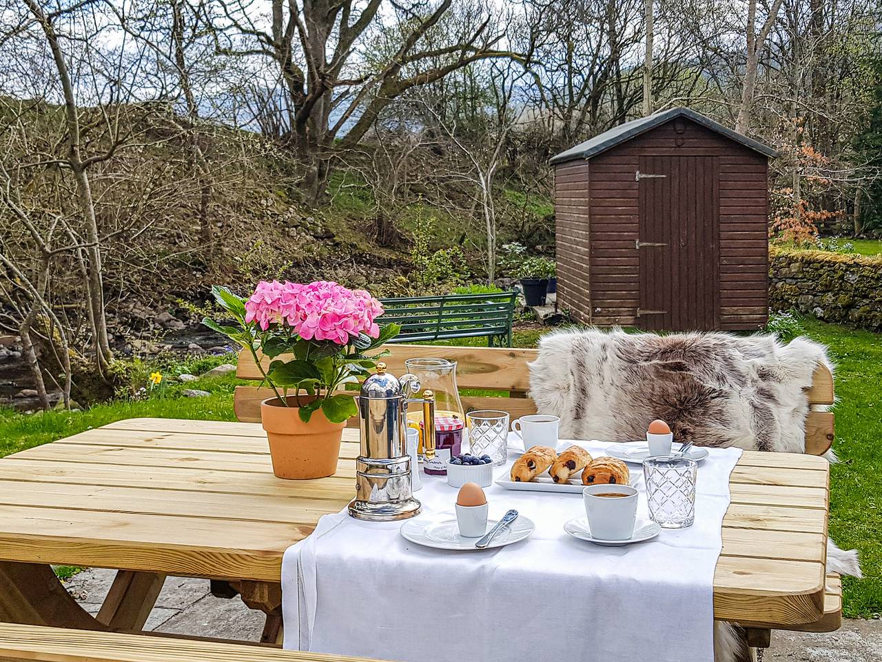 Weavers Cottage in Loch Tay, Perthshire