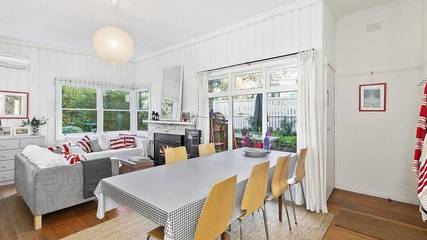 Holiday Home for 10 People in Anglesea, Surf Coast Shire, Photo 2