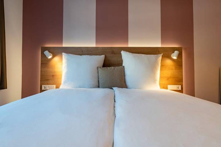 Coucou Hotel - Doppelzimmer S mit Dusche und Wc in Titisee (Titisee-Neustadt), Titisee-Neustadt