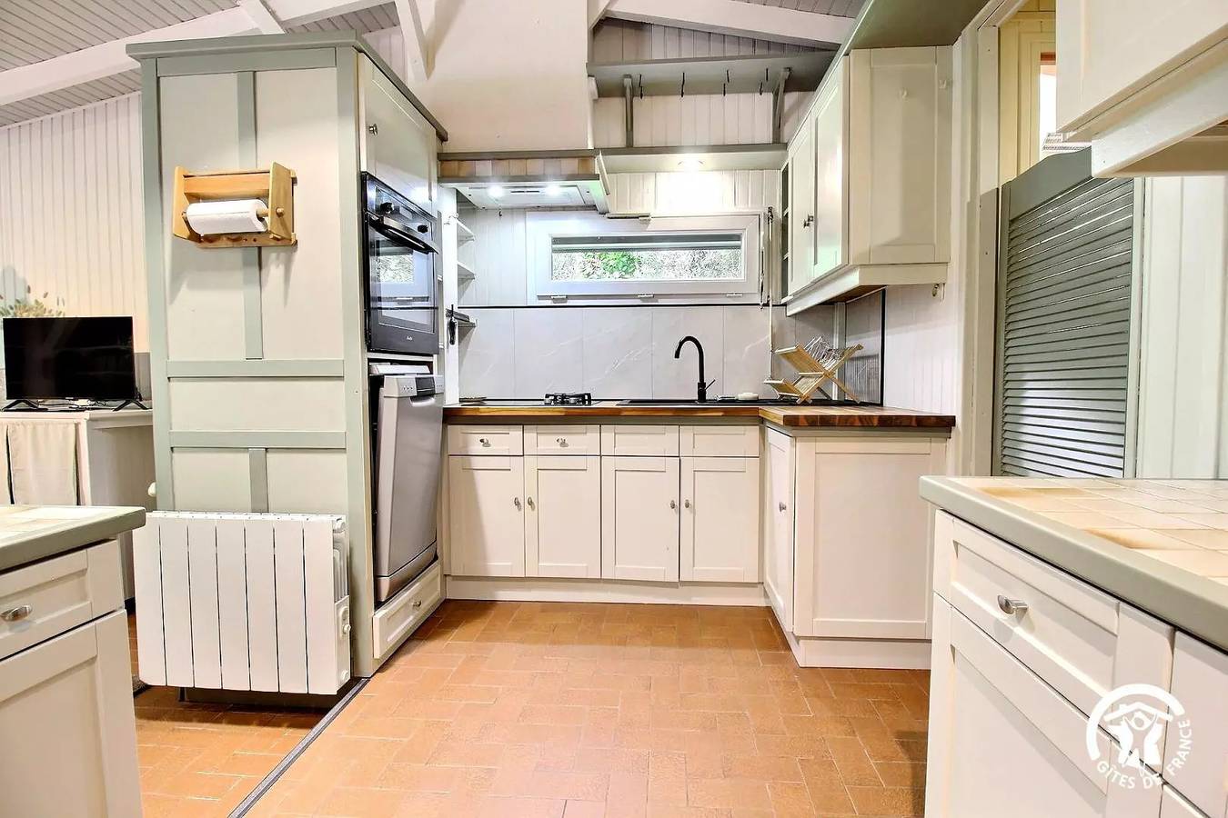 Acogedora casa rural con jardín, TV y WiFi cerca del río Le Blavet in Inzinzac-Lochrist, Region de Lorient