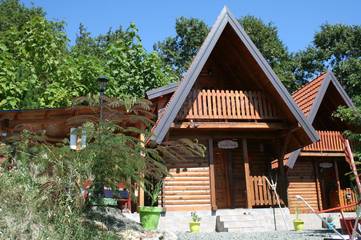 Gîte pour 4 personnes, avec vue et jardin à Kosjerić