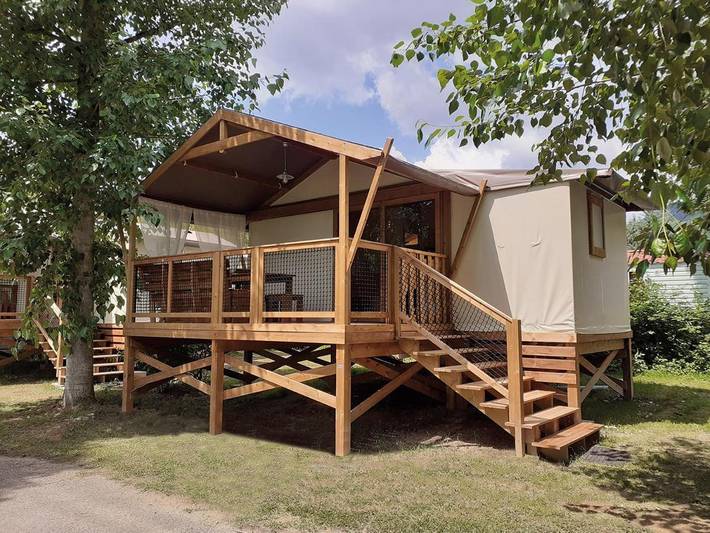 Camping pour 4 personnes, avec jardin ainsi que piscine et bassin pour enfant à La Teste-de-Buch