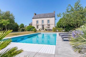 Gîte pour 8 personnes, avec jardin et piscine à Caden