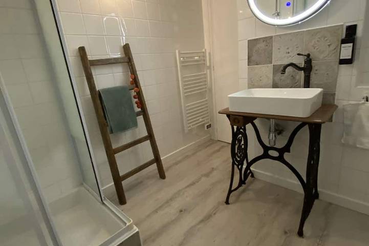 Gîte pour 2 personnes, avec Jacuzzi à Montviron - 4