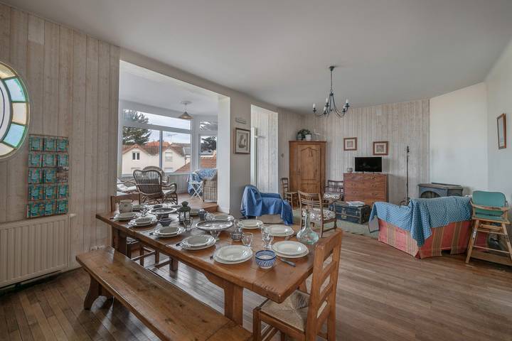 Location de vacances pour 12 personnes, avec terrasse ainsi que jardin et vue sur l’océan à La Bernerie-en-Retz - 3