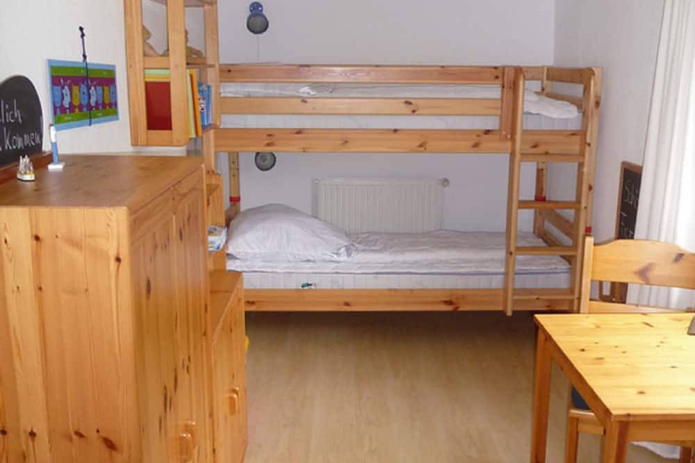 Ganze Wohnung, Ferienwohnung Kattenwarft Eg in St. Peter-Ording, Eiderstedt