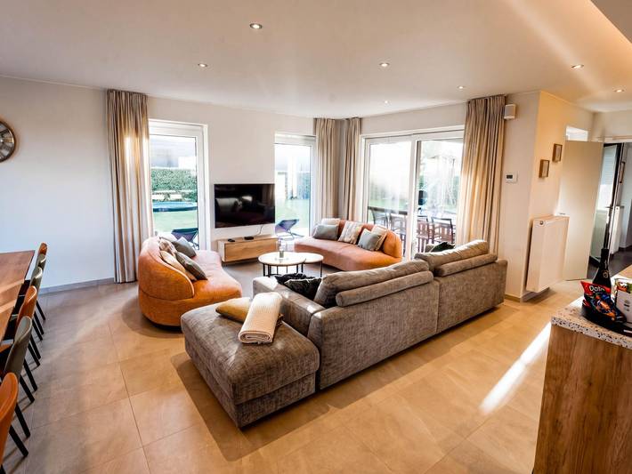Beautiful villa with sauna near the beach in De Haan, Costa de Bélgica