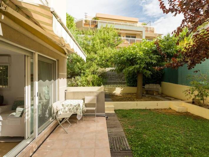 Ferienhaus für 2 Personen, mit Garten in Nizza