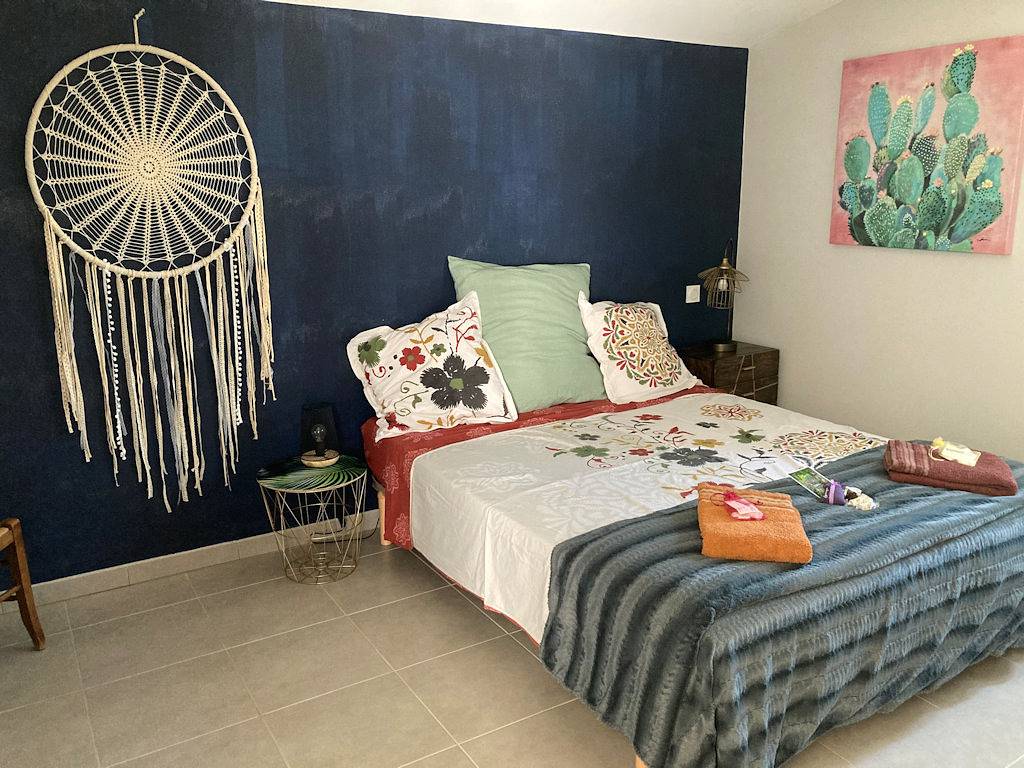 Sitio Nathalie et Jos - Chambre yoga in Saint-Laurent-de-Carnols, Région de Nîmes