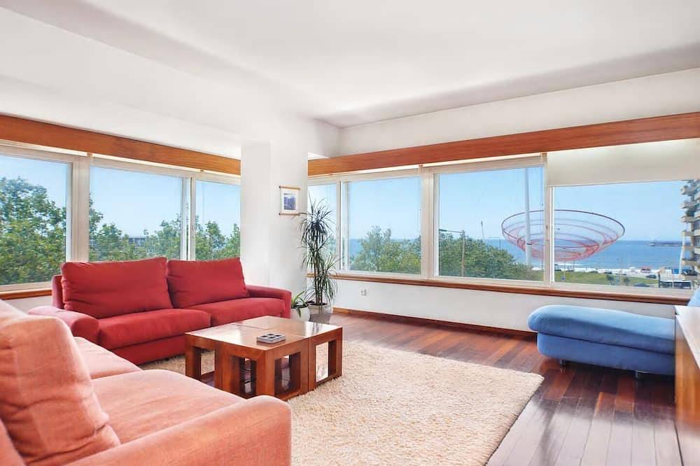 Ganze Wohnung, Large flat w/ Sea view + Car Parking - Flowerstreet54 Flats in Matosinhos, Matosinhos e Leça da Palmeira