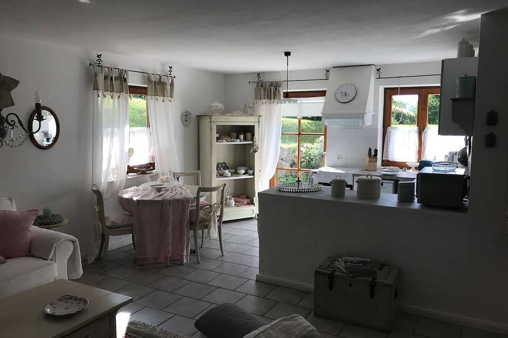Ganze Wohnung, Ferienwohnung/App. für 2 Gäste mit 68m² in Steingaden (145369) in Steingaden, Romantische Straße