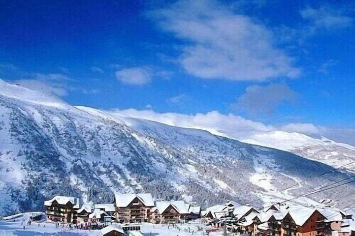 Gîte pour 6 personnes, avec piscine dans Station De Valmeinier