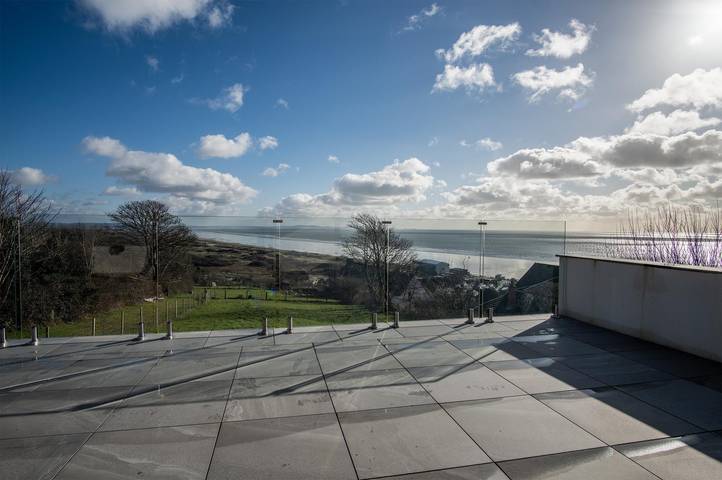 Sunrise  - 5 Bedroom Holiday Home - Pendine in Carmarthenshire
