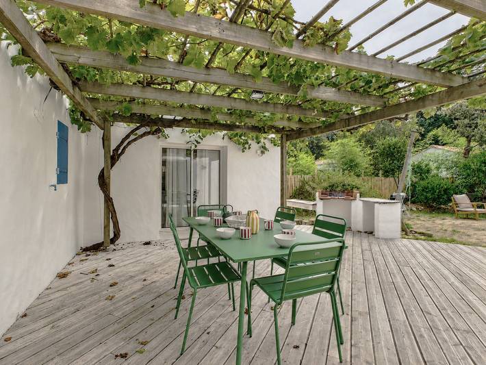 Location de vacances pour 8 personnes, avec Terrasse et Jardin dans Plage de la Clère