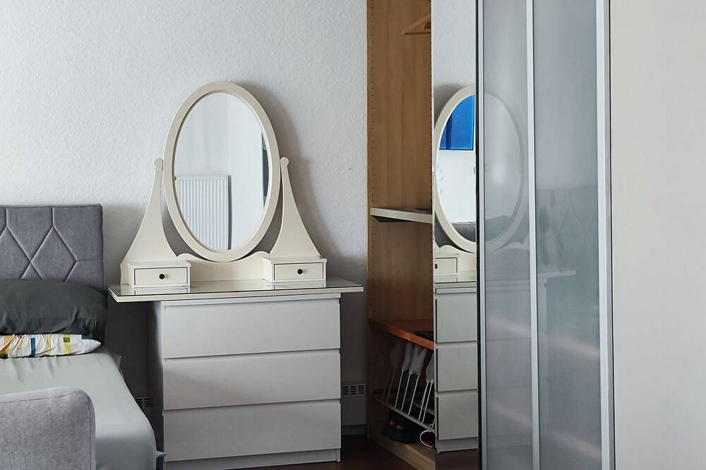 Entire apartment, Oasis in the heart of Düsseldorf Quiet apartment in the center of Düsseldorf with garden in Derendorf, Düsseldorf