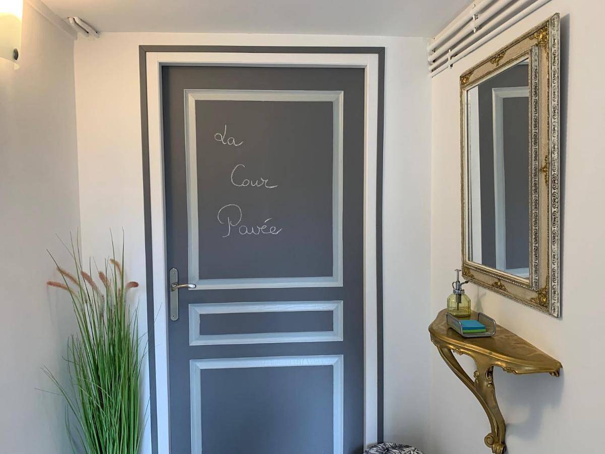 Appartement entier, La Cour Pavée, T2 lumineux, cosy, confort 55 m2 in Saint-Léonard-de-Noblat, Région de Limoges
