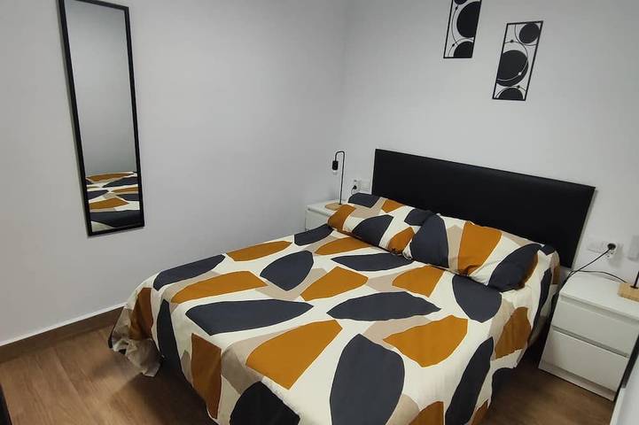 Ganze Wohnung, Complete apartment! Center! Cityhouse Quality New Refurbished New Quality Wifi high+Tv65+Comfort+ in San Fernando, Costa de la Luz
