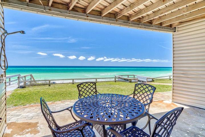 Ferienhaus für 6 Personen, mit Terrasse und Pool - 1