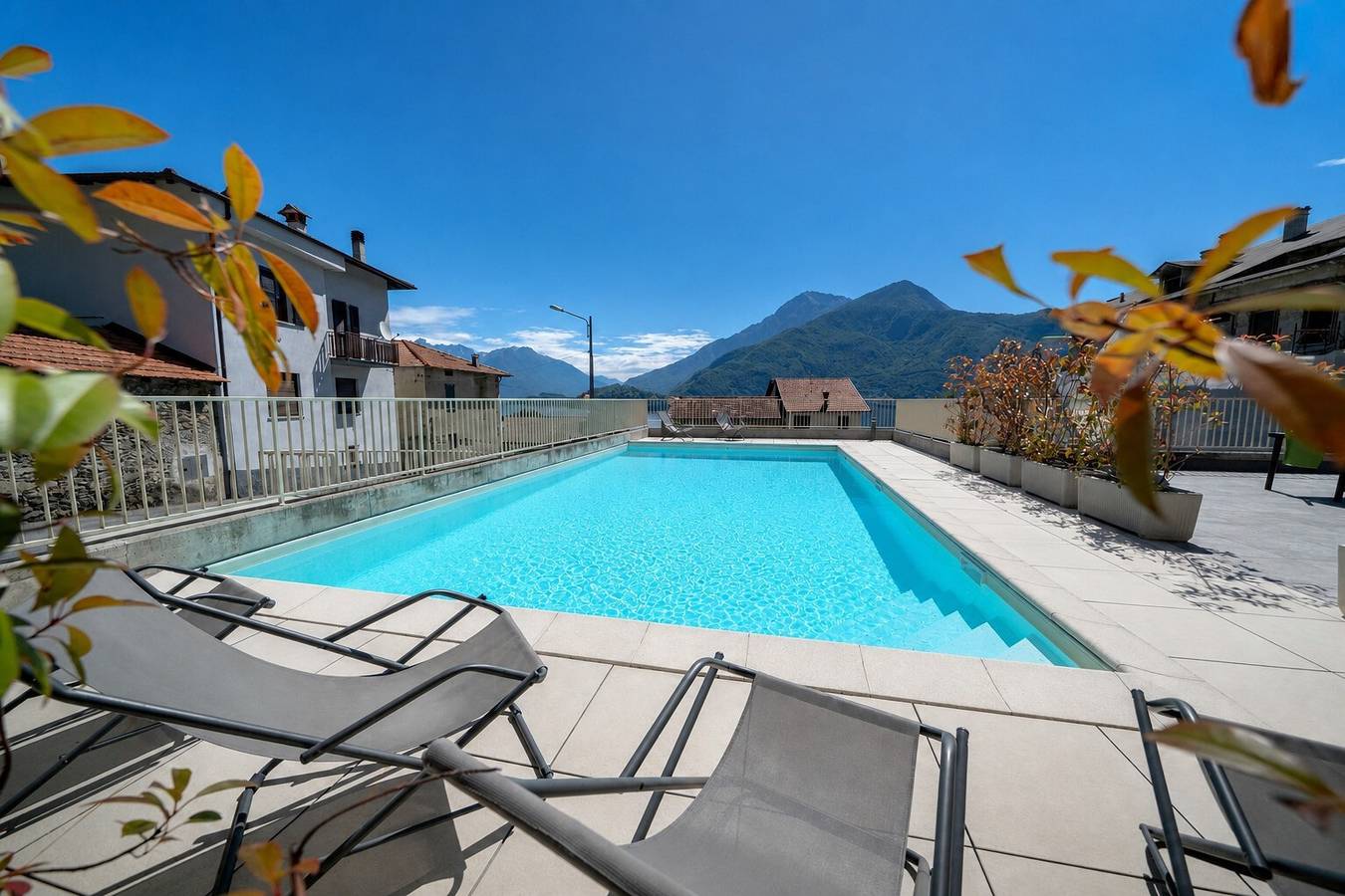 Lakevista Terrace – Appartement met gedeeld zwembad en sauna in Musso, Musso en omgeving