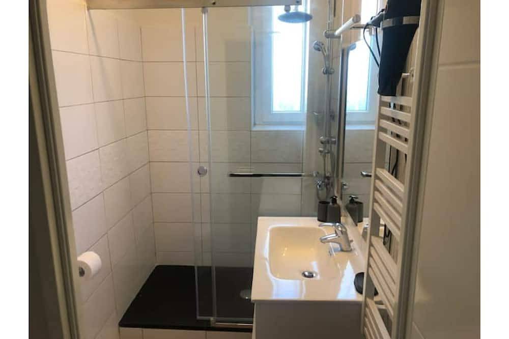 Entire apartment, The Gardens of Chambrettes in Clermont-Ferrand, Volcans d'Auvergne Regional Nature Park