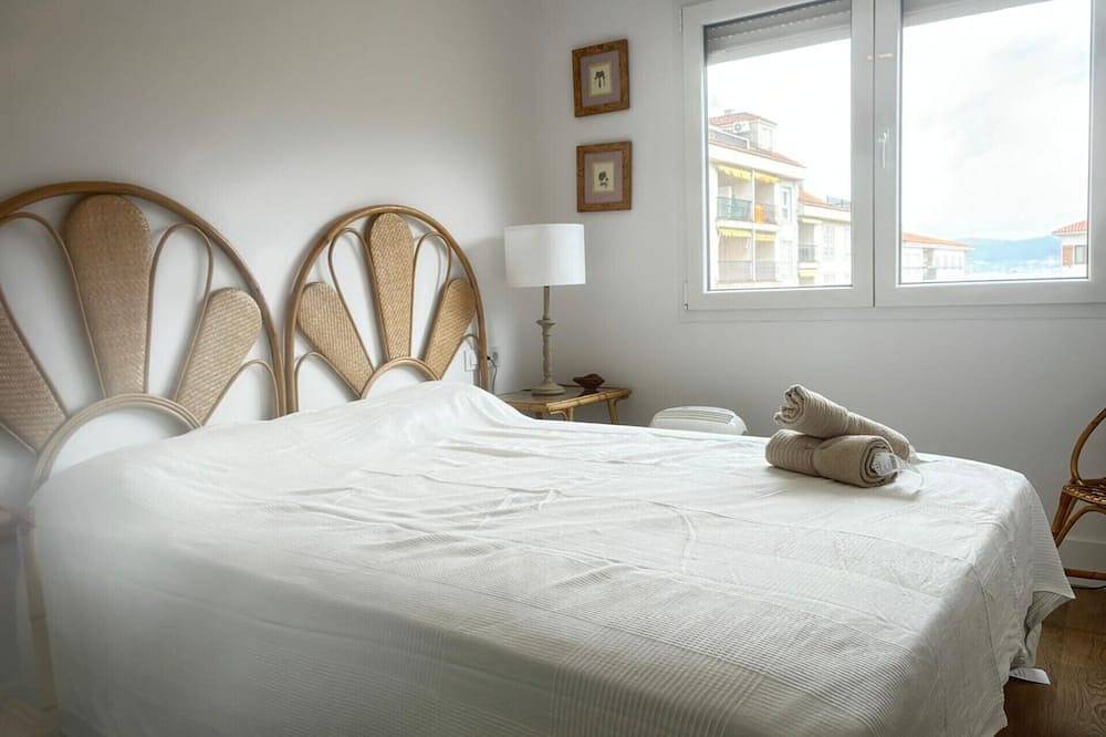 Entire apartment, Desconectaengalicia Rosalía Ii, 100m Silgar Beach in Sanxenxo, Rías Baixas