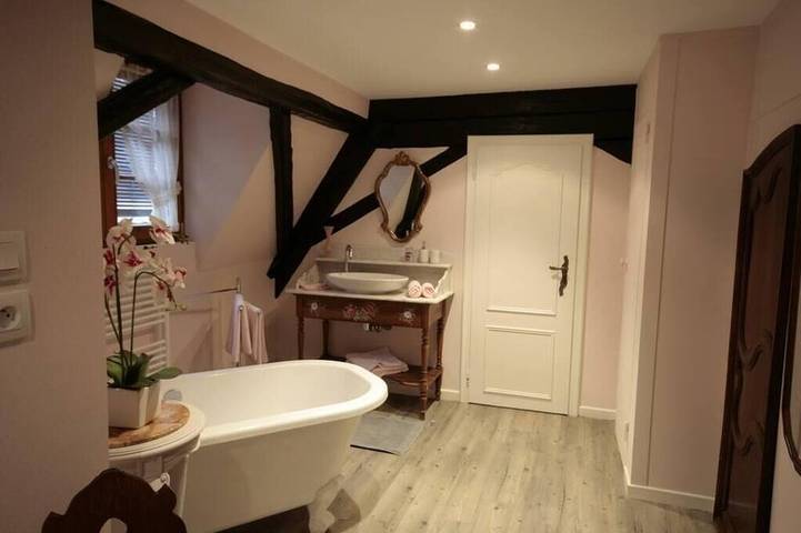 Appartement entier, Louise, Appartement 2 personnes à Kaysersberg - 1 chambre, balcon in Kaysersberg, Parc naturel régional des Ballons des Vosges