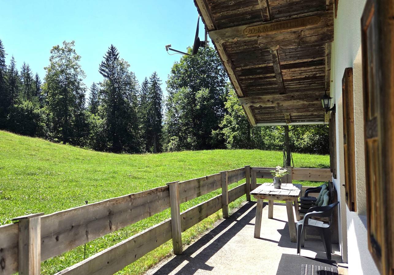 Ganze Ferienwohnung, 3-Raum-Hütte für 6 Personen in Schwendt, Kaisergebirge