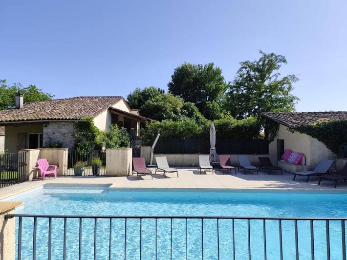 Location de vacances pour 6 personnes, avec vue ainsi que piscine et jardin, animaux acceptés à Monflanquin - 2