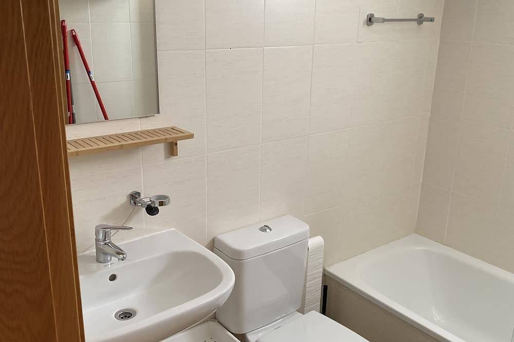 Entire apartment, Apartment with solarium on golf resort in Condado de Alhama, Alhama de Murcia