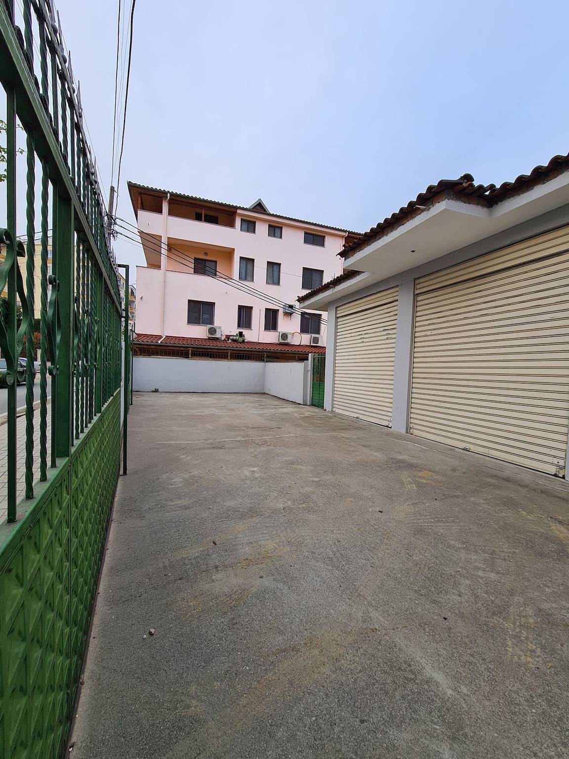 Ferienhaus für 8 Personen mit Seeblick in Albanien