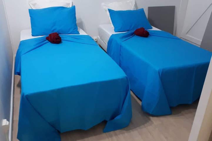 Gîte pour 6 personnes, avec balcon et jardin à Gourbeyre - 2