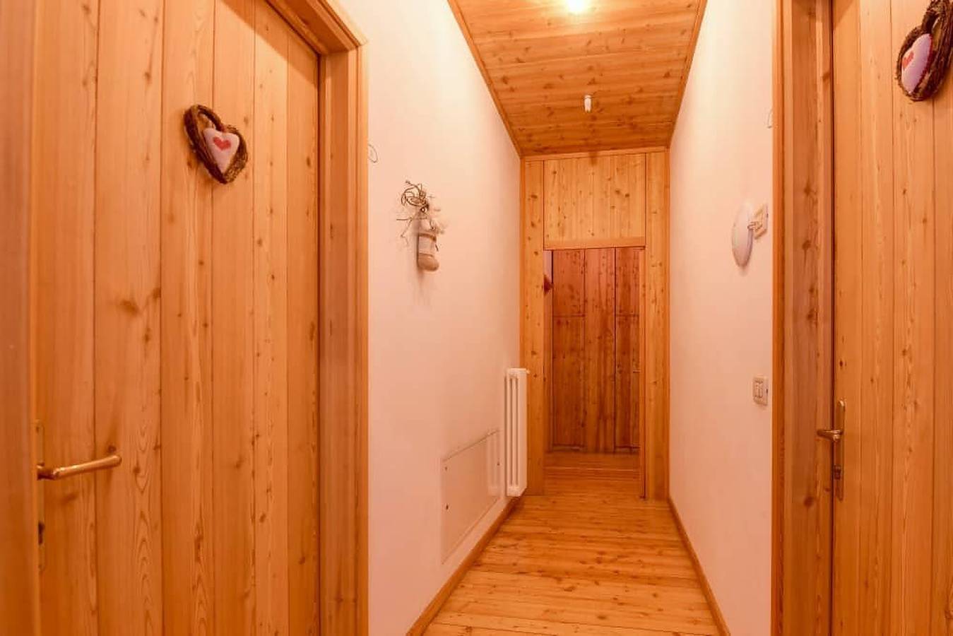 Chalet 'Agriturismo Casa Al Campo' mit Bergblick, privatem Pool und Wi-Fi in Giustino, Brentagruppe