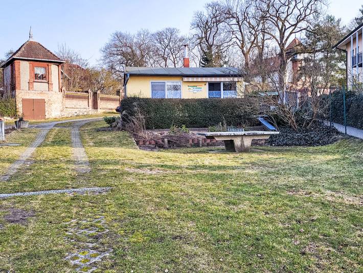 Bungalow für 2 Personen, mit Garten und Terrasse sowie Seeblick in Rheinsberg