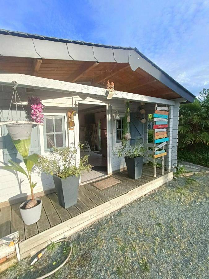 Chambre d’hôte pour 3 personnes, avec Terrasse et Jardin ainsi que Piscine et Vue à Saint-Jean-de-Monts - 4