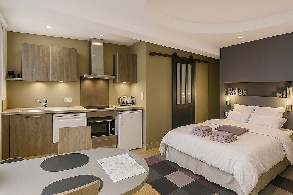 Appartement entier, Studio de L'Octroi - 3 étoiles in Chartres, Région de Chartres