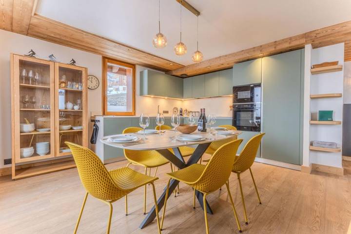 Chalet pour 8 personnes, avec vue sur le lac ainsi que vue et balcon, adapté aux familles à Vaujany - 2