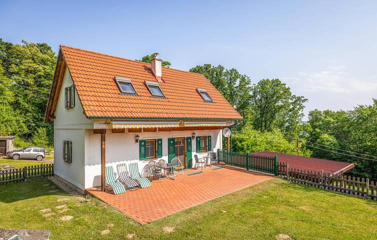 Ferienhaus für 6 Personen, mit Terrasse und Garten im Burgenland