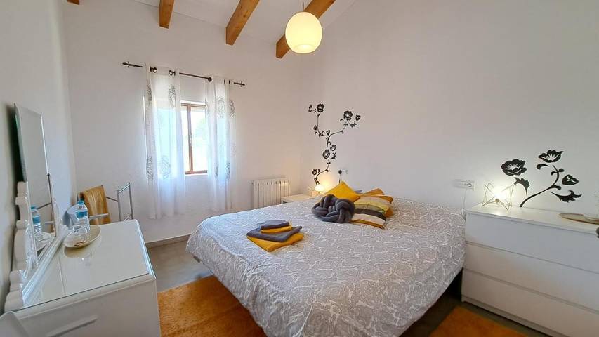 Casa rural para 16 personas, con vistas y jardín además de terraza y piscina en Bocairente - 3