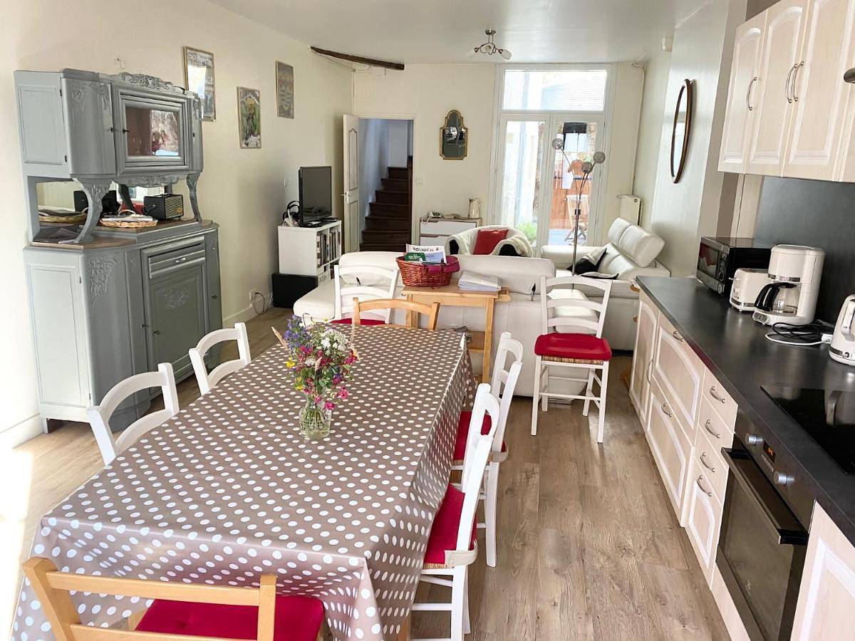 Four-Bedroom House in Loches, Région de Loches