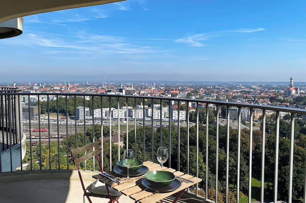 Entire apartment, View over the city | Studio at the congress hall in Augsburg, Bavarian Swabia