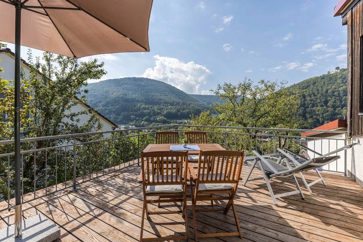 Appartement entier, Appartement "Am Samuelstein", avec vue sur la montagne, terrasse privée et Wi-Fi in Bad Urach, Étape 9 de l'Albsteig