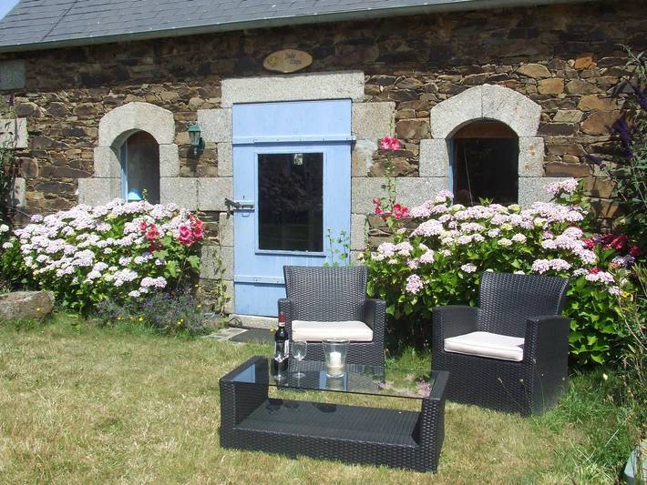 Gîte pour 2 personnes, animaux acceptés à Hengoat